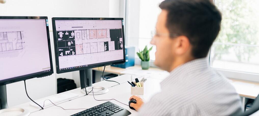 CONTROLLER (m/w/d), 1. Bild